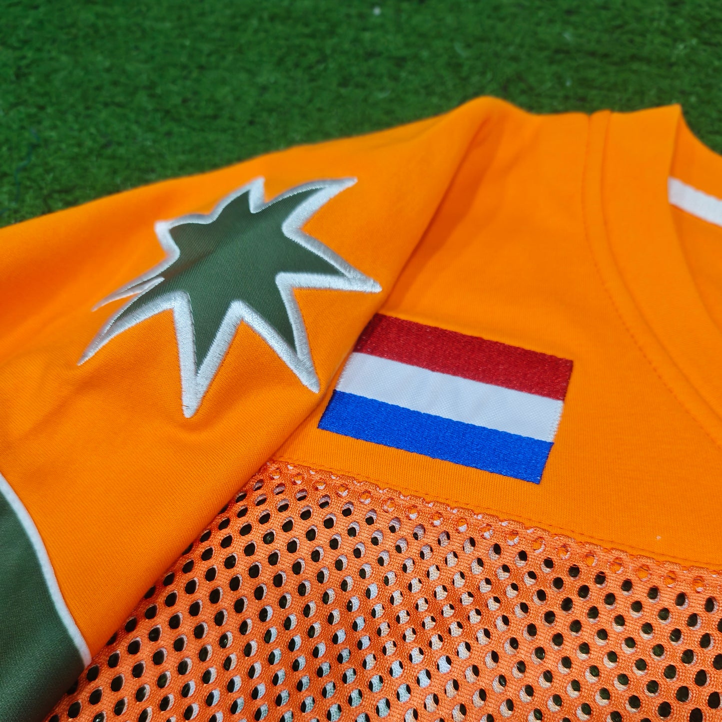 Ai Waka Mesh Jersey Oranje – Limited Edition